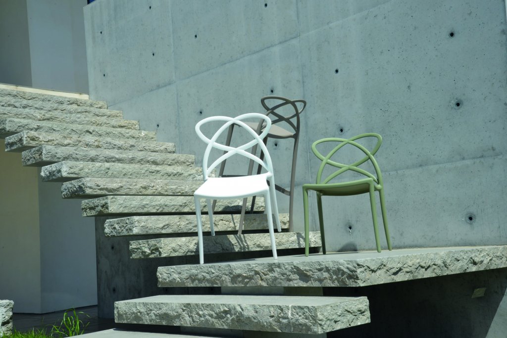 Sedia Long Island: un’oasi di stile e comfort per ogni ambiente indoor e outdoor