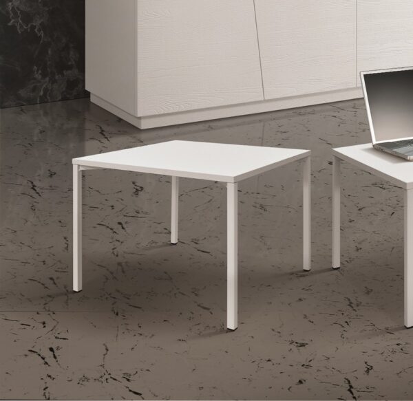 Tavolino CAMOGLI in legno, finitura bianco frassinato e metallo verniciato bianco, 55x55 cm
