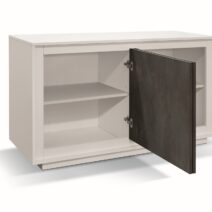 Credenza LAMPEDUSA in legno, finitura bianco frassinato, ante finitura acciaio ossidato