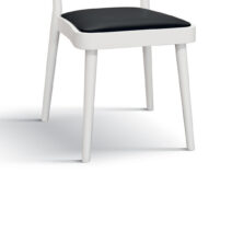 Set di sedie GREVE in legno bianco e ecopelle nero