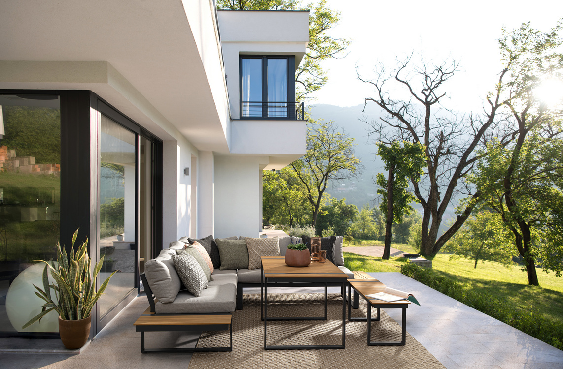 Come arredare uno spazio outdoor scoperto: idee e consigli pratici