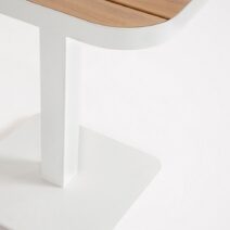 Tavolo BELMAR effetto legno e struttura alluminio bianco 75x75 cm