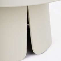 Set di 2 tavolini BRYAN in alluminio bianco panna