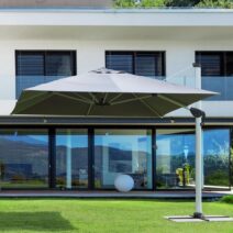 Ombrellone a braccio INES in alluminio anodizzato e telo grigio scuro 3x4