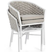 Set di 4 poltroncine MARGALIDA in alluminio bianco con intreccio in corda grigio, con braccioli