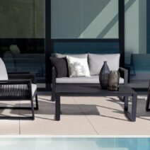 Set salotto CAPTIVA con 1 divano, 2 poltrone e 1 tavolino in alluminio antracite e textilene tortora