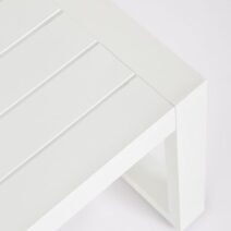 Set salotto HILDE con 1 divano, 2 poltroncine e 1 tavolino in alluminio bianco, con cuscini