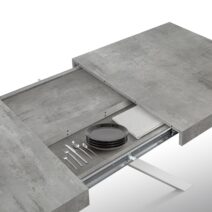 Tavolo CAMAIORE in legno, finitura grigio cemento e base a X in metallo bianco, allungabile 180×90 cm – 260×90 cm