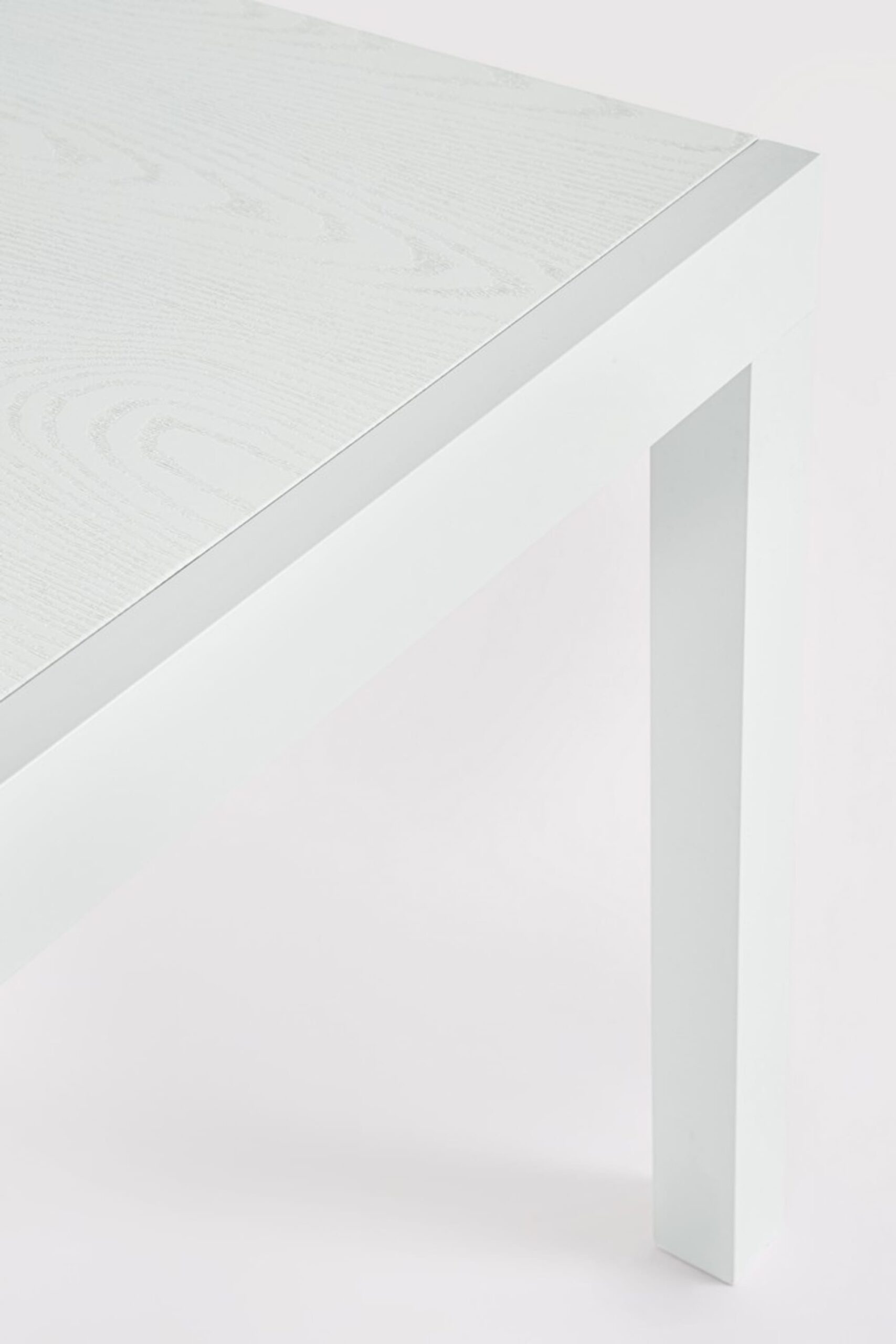 Tavolo allungabile da giardino CLIV con piano effetto legno e struttura in alluminio bianco, 80×80 – 160×80 cm