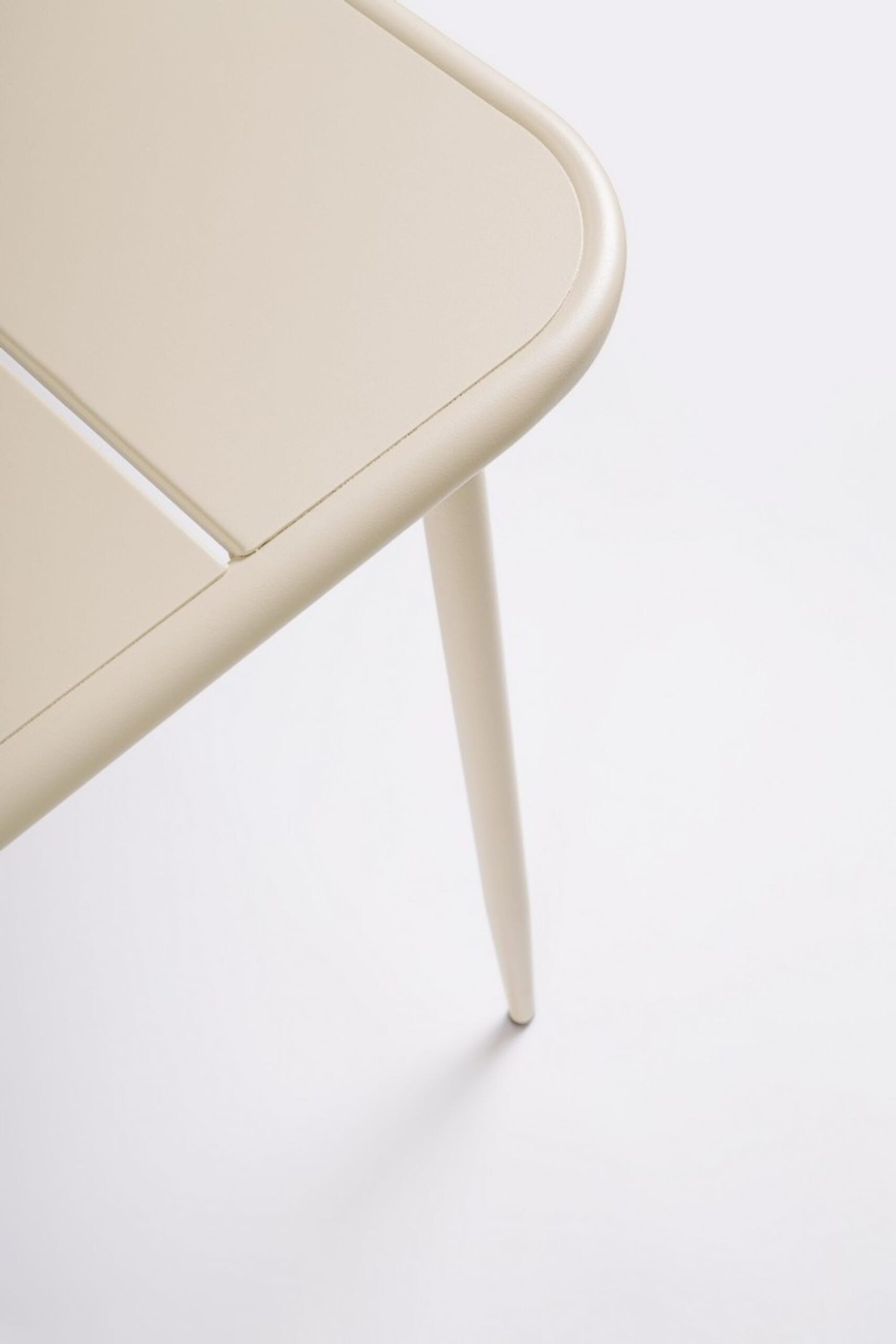 Tavolo rettangolare CALVARI in acciaio beige, 140×80 cm