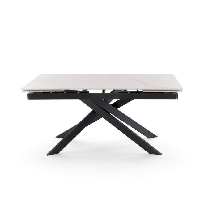 Tavolo allungabile BEVERLY HILLS con piano in ceramica effetto calacatta oro e gambe incrociate in metallo verniciato nero, 160x90x76 cm - 240x90x76 cm