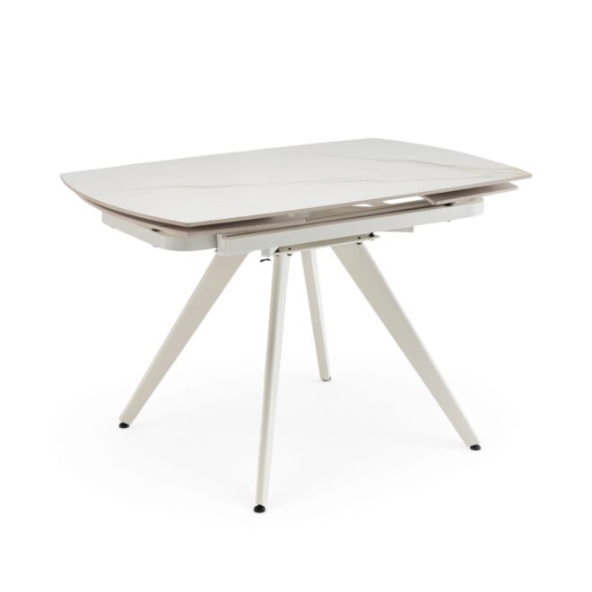 Tavolo LAVEZZI in ceramica, finitura effetto calacatta oro e gambe in metallo bianche, allungabile 120×80 – 180×80 cm