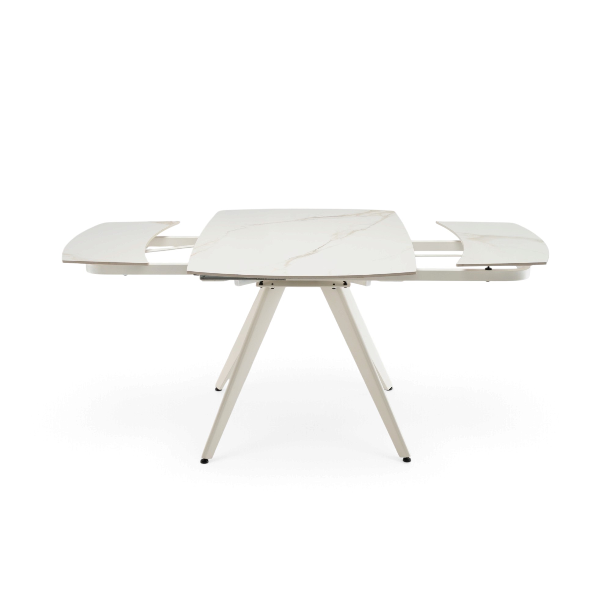 Tavolo LAVEZZI in ceramica, finitura effetto calacatta oro e gambe in metallo bianche, allungabile 120×80 – 180×80 cm