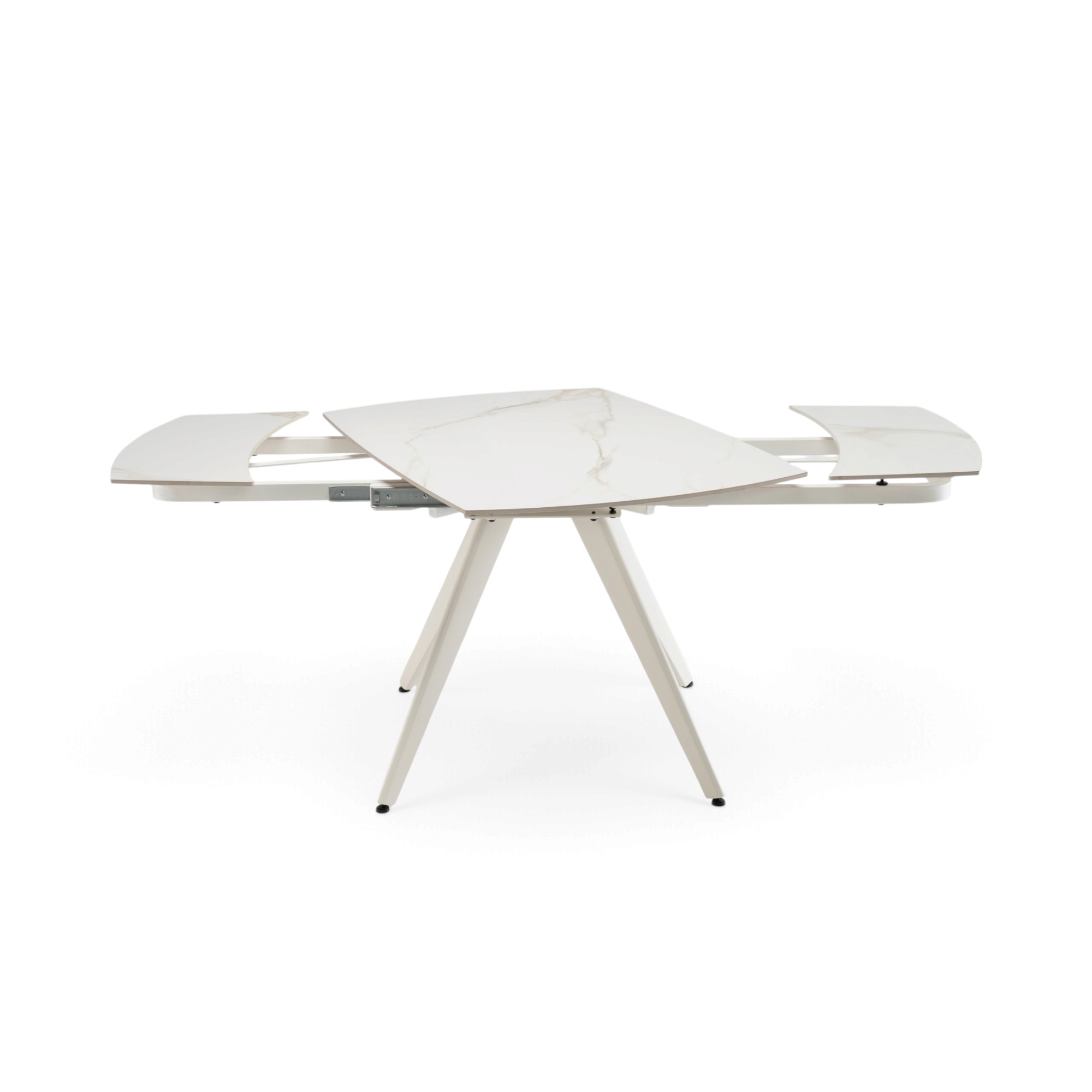 Tavolo LAVEZZI in ceramica, finitura effetto calacatta oro e gambe in metallo bianche, allungabile 120×80 – 180×80 cm